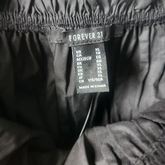 Forever 21 Black Ruched Mini Dress Puffed Sleeves XL NWOT - Picture 4 of 4